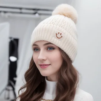 Новая осенне-зимняя шапка для женщин, прекрасная по всему пуловеру, шапка плюс шерстяная утолщенная вязаная шапка с комками волос, теплая защита ушей, защита от ушей